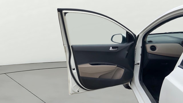 View Hyundai Xcent Image 31 Used Hyundai Xcent Image 31