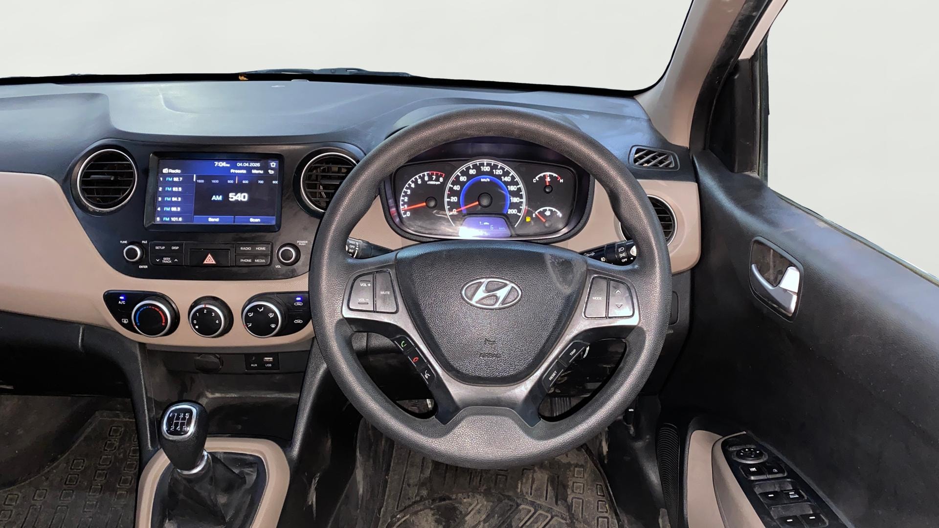 View 2017 Hyundai Grand i10 Sportz 1.2 Kappa Image 20 Used 2017 Hyundai Grand i10 Sportz 1.2 Kappa Image 20