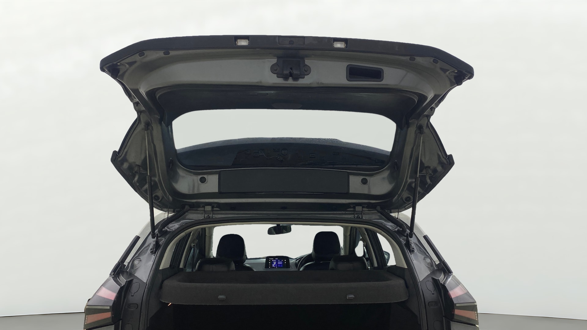 View 2023 Tata Nexon Revotron XE Image 17 Used 2023 Tata Nexon Revotron XE Image 17