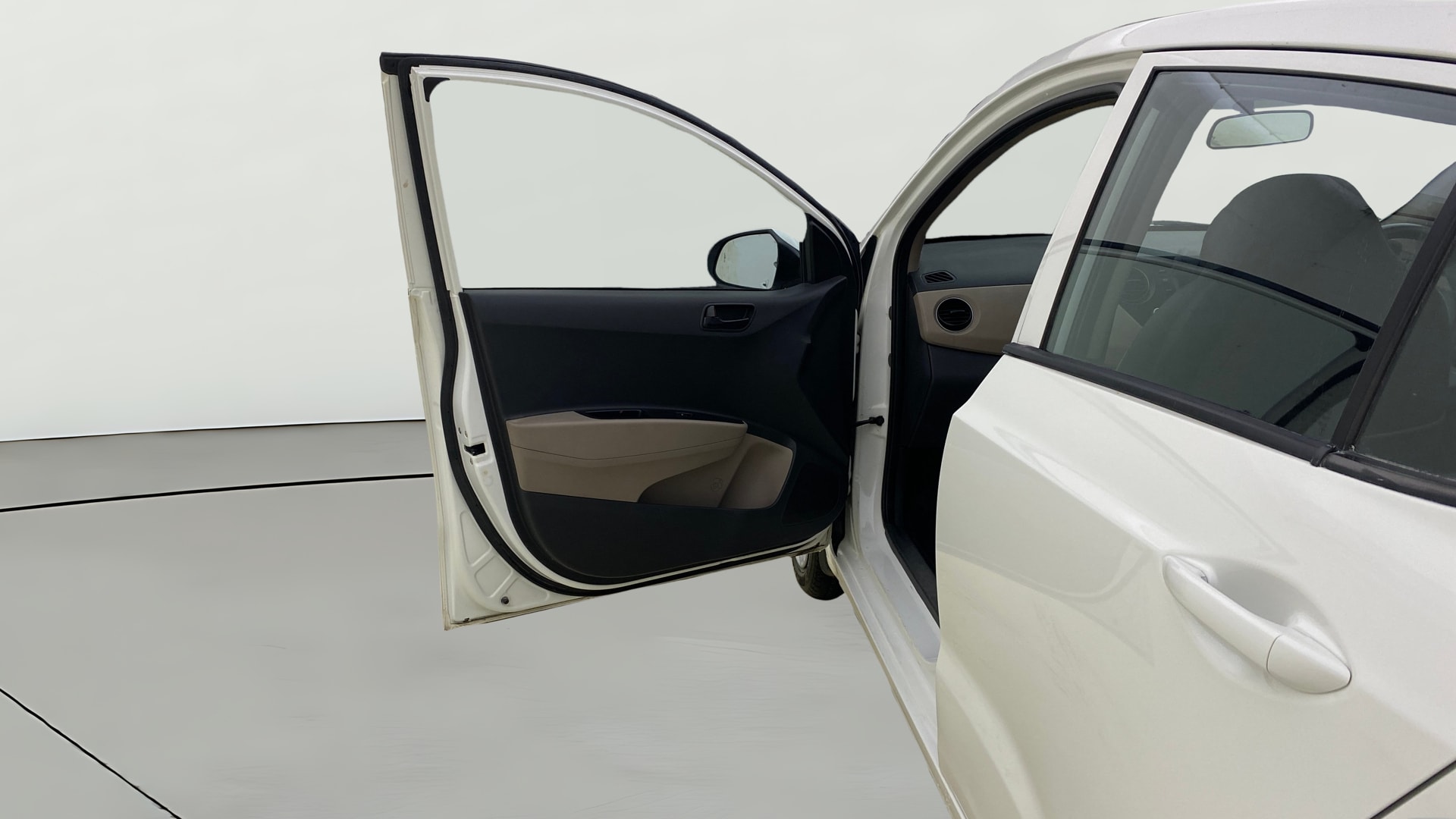 View 2018 Hyundai Grand i10 Magna 1.2 Kappa VTVT Image 35 Used 2018 Hyundai Grand i10 Magna 1.2 Kappa VTVT Image 35
