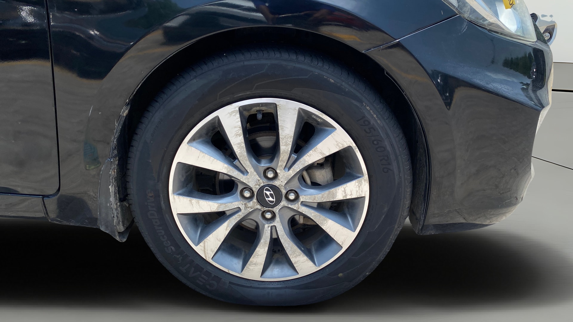 View 2014 Hyundai Fluidic Verna 1.6 VTVT SX Image 42 Used 2014 Hyundai Fluidic Verna 1.6 VTVT SX Image 42
