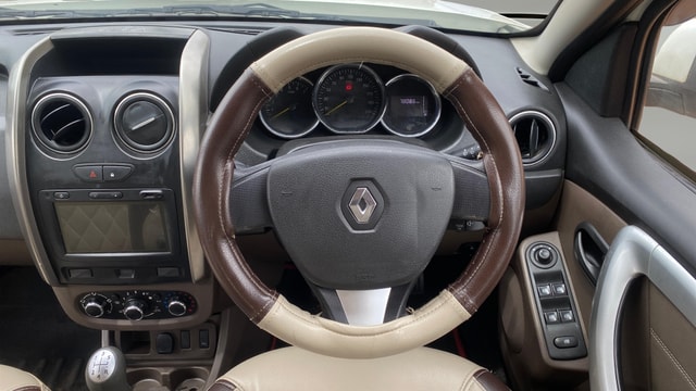 View Renault Duster Image 12 Used Renault Duster Image 12