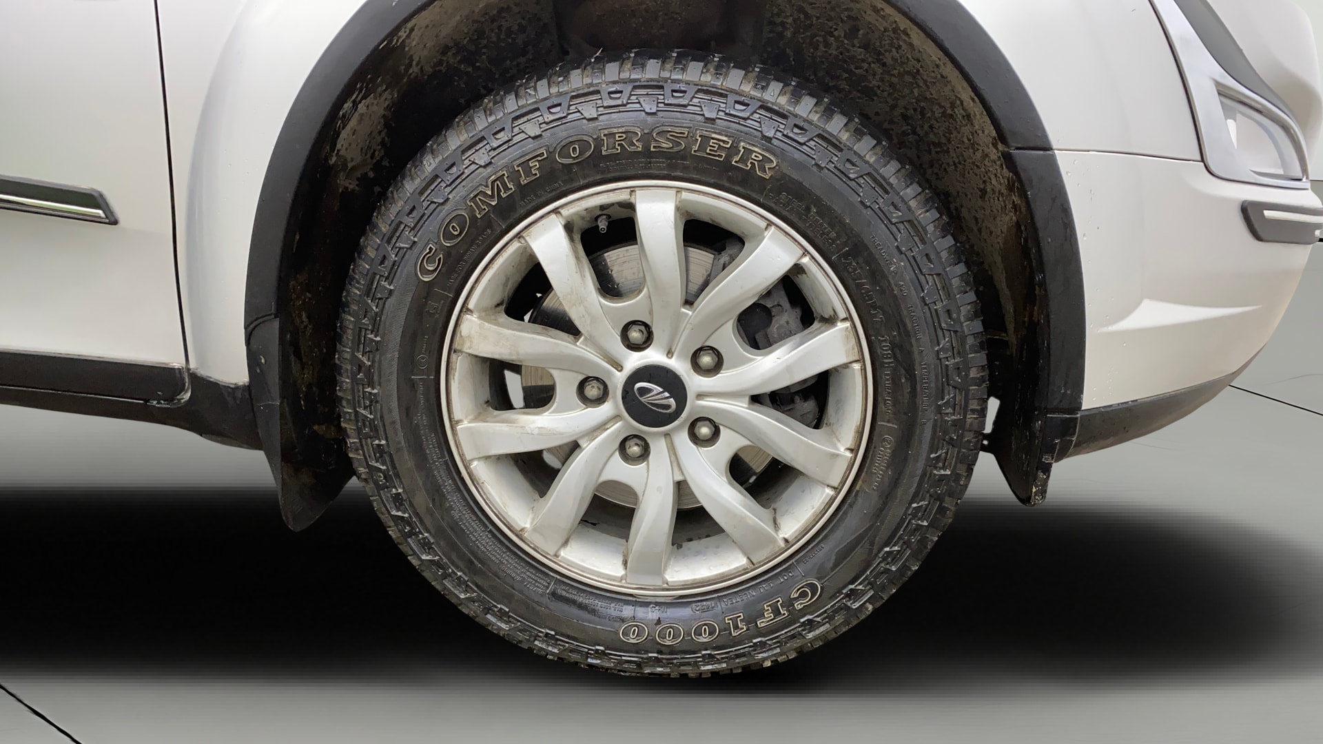 View 2016 Mahindra XUV500 W10 1.99-Litre Image 46 Used 2016 Mahindra XUV500 W10 1.99-Litre Image 46