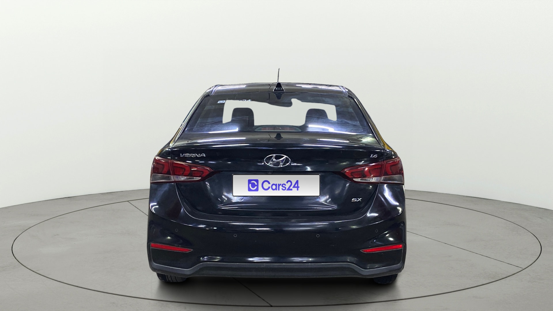 View 2018 Hyundai Verna 1.6 VTVT SX Image 41 Used 2018 Hyundai Verna 1.6 VTVT SX Image 41