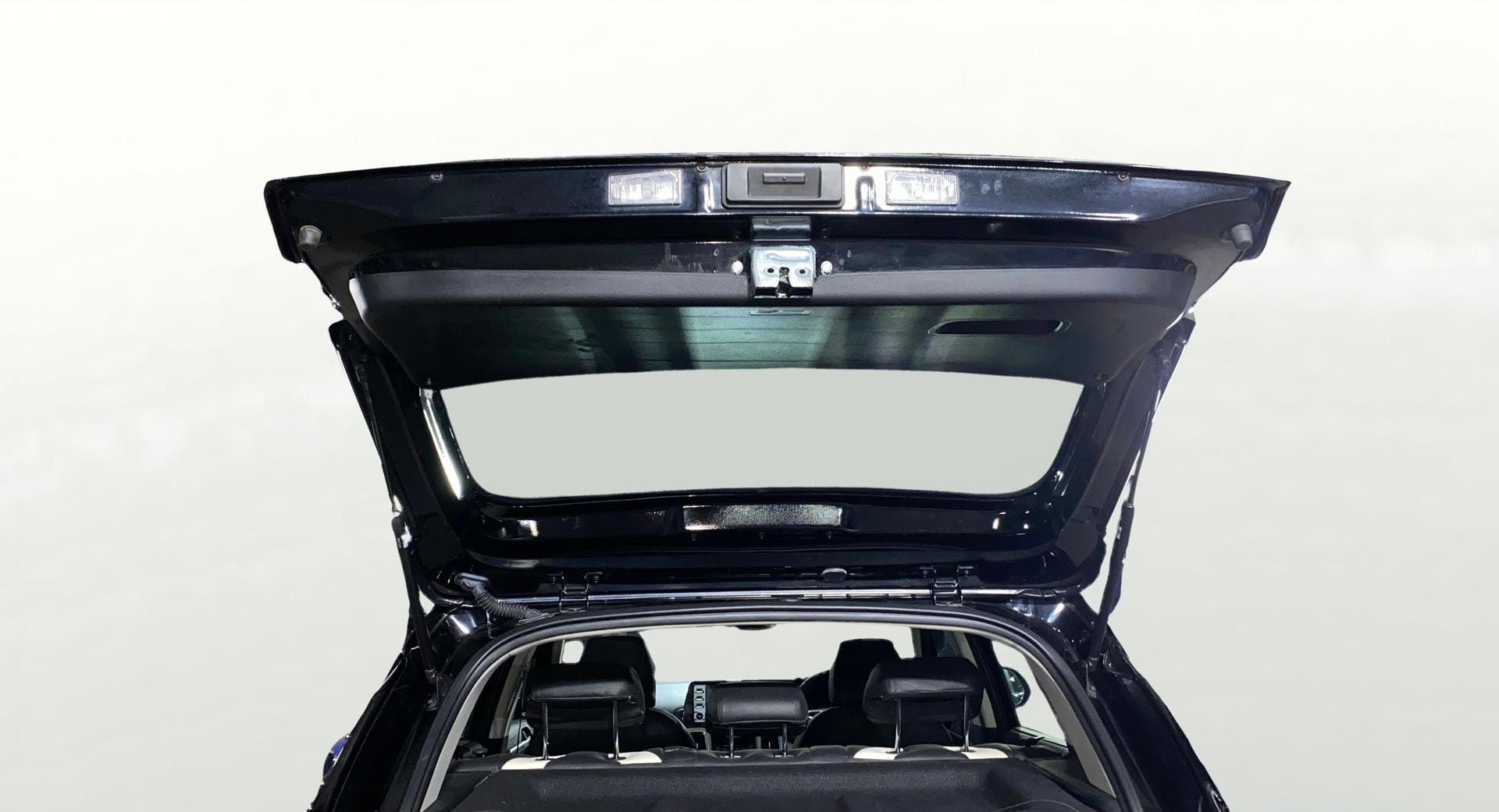 View 2023 Kia Sonet HTE Petrol Image 17 Used 2023 Kia Sonet HTE Petrol Image 17