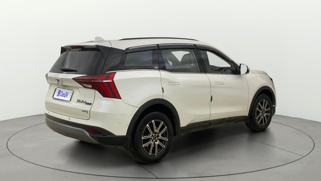 View Mahindra XUV700 Image 48 Used Mahindra XUV700 Image 48