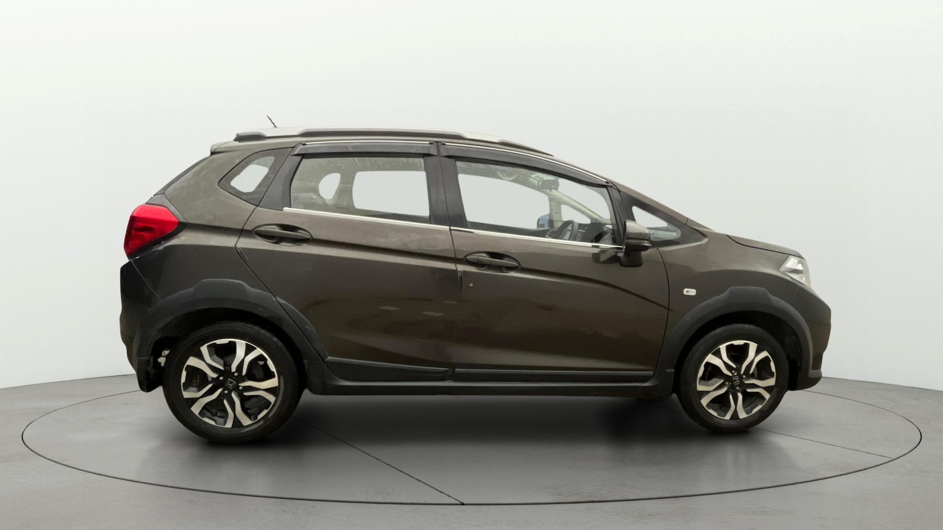 View 2021 Honda WR-V S MT Diesel Edge Edition Image 8 Used 2021 Honda WR-V S MT Diesel Edge Edition Image 8