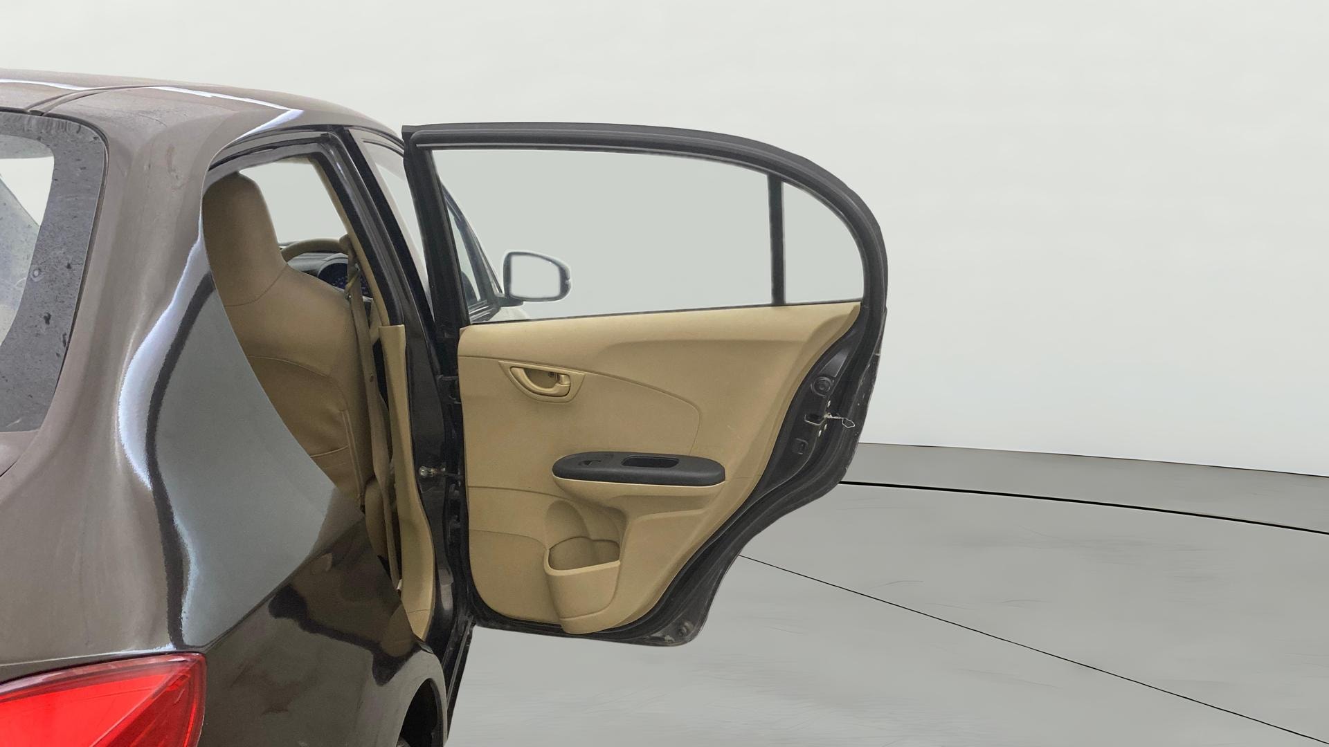 View 2015 Honda Amaze E MT Petrol BS IV Image 7 Used 2015 Honda Amaze E MT Petrol BS IV Image 7