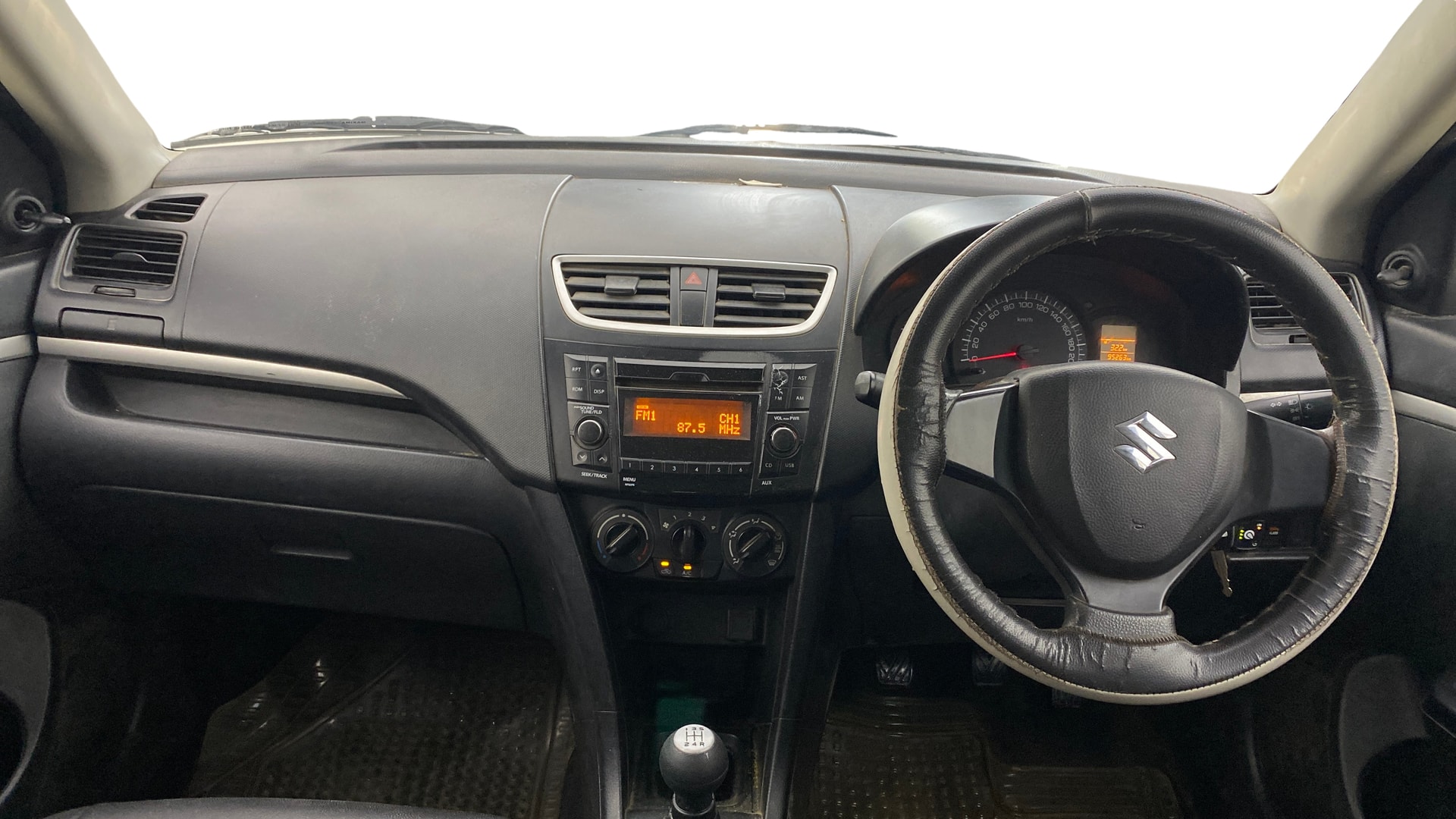 View 2017 Maruti Suzuki 1000 Base Variant Image 15 Used 2017 Maruti Suzuki 1000 Base Variant Image 15