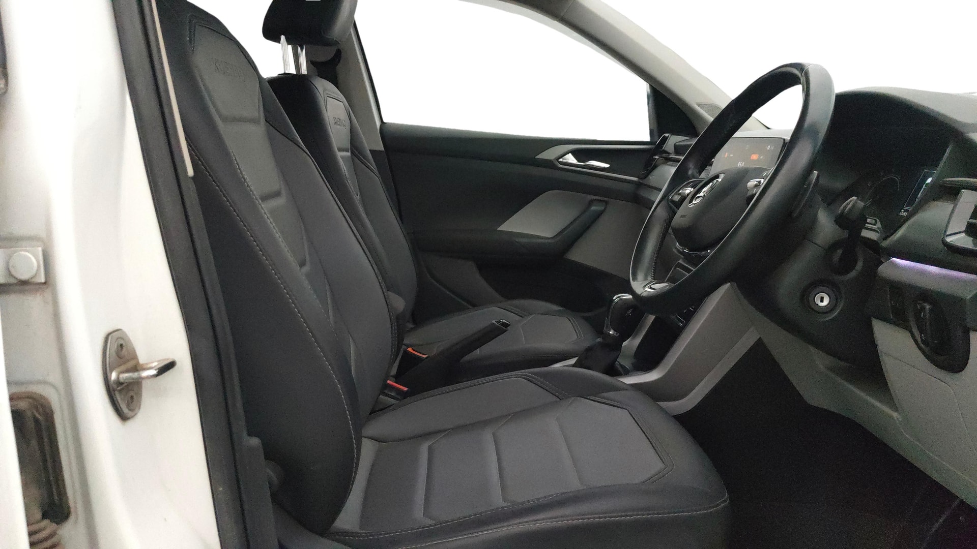 View 2022 Skoda Kushaq Ambition 1.0 TSI AT Image 26 Used 2022 Skoda Kushaq Ambition 1.0 TSI AT Image 26