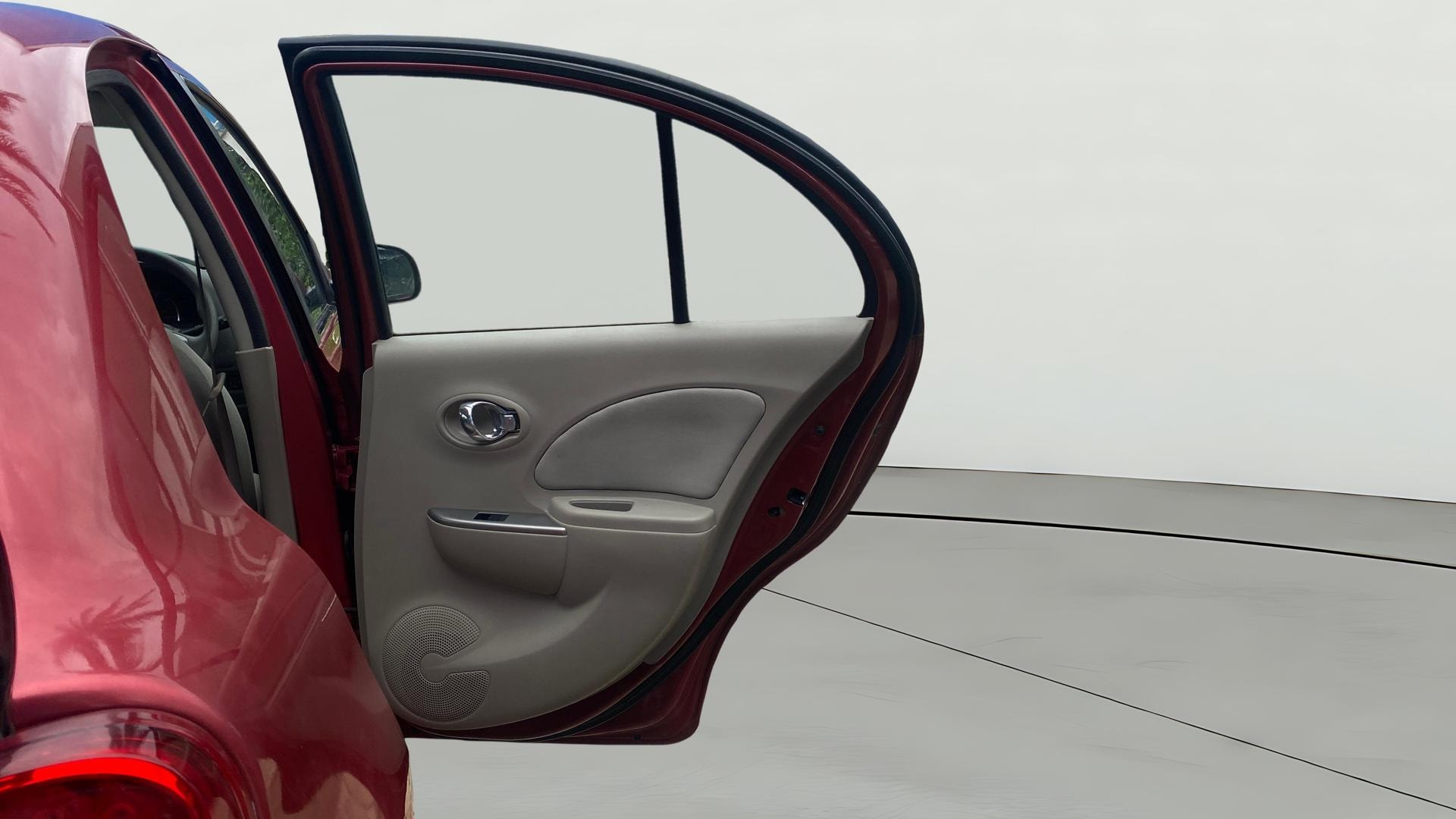 View 2014 Nissan Micra XV (CVT) Image 7 Used 2014 Nissan Micra XV (CVT) Image 7