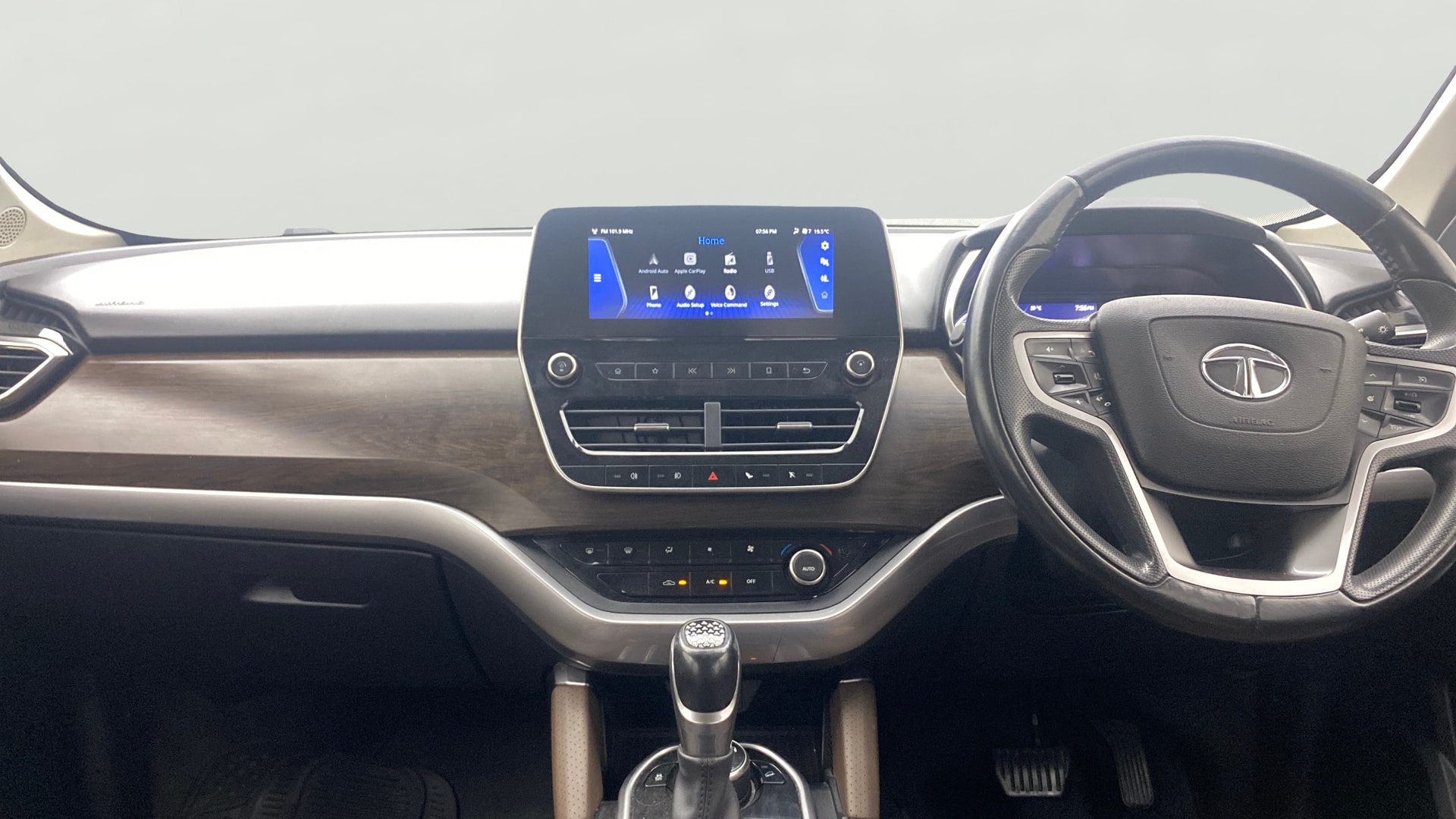 View 2020 Tata Harrier XE Image 18 Used 2020 Tata Harrier XE Image 18