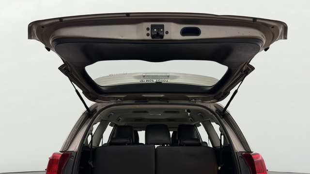 View Toyota Innova Crysta Image 17 Used Toyota Innova Crysta Image 17