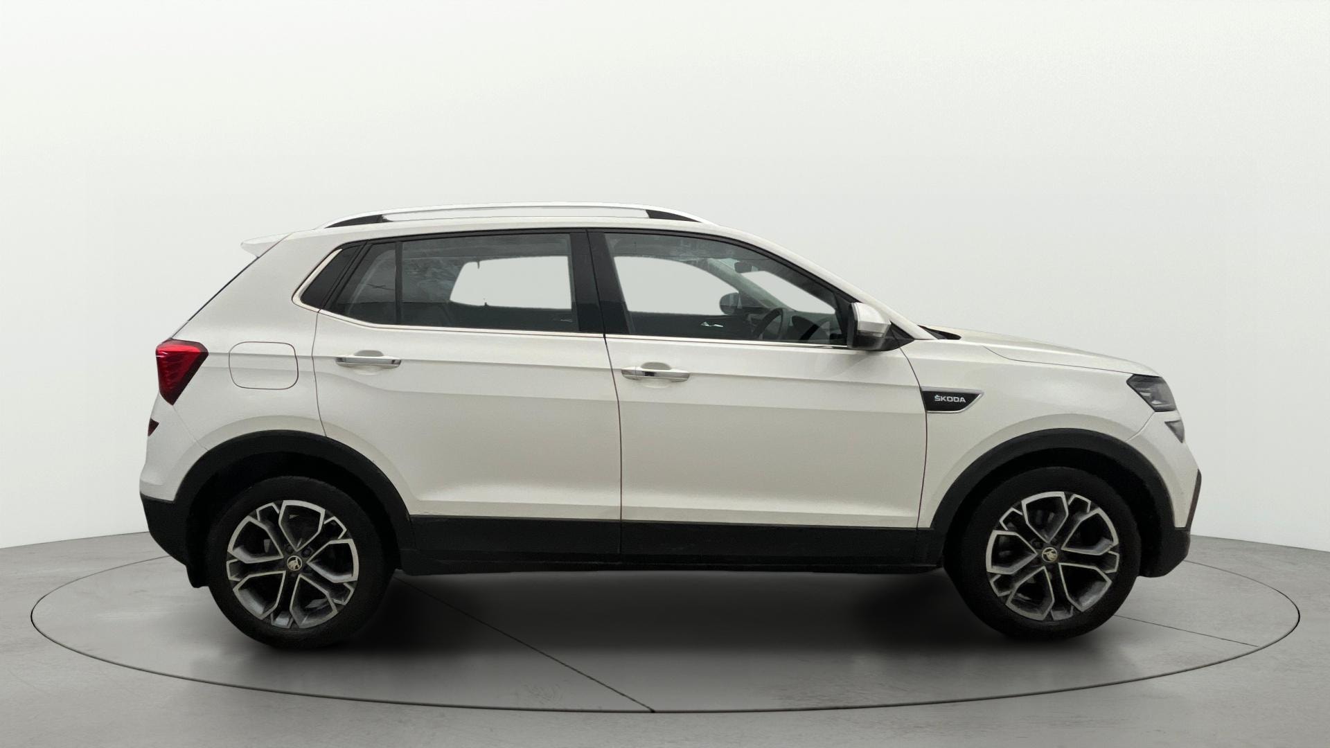 View 2021 Skoda Kushaq Style 1.0 TSI MT Image 28 Used 2021 Skoda Kushaq Style 1.0 TSI MT Image 28