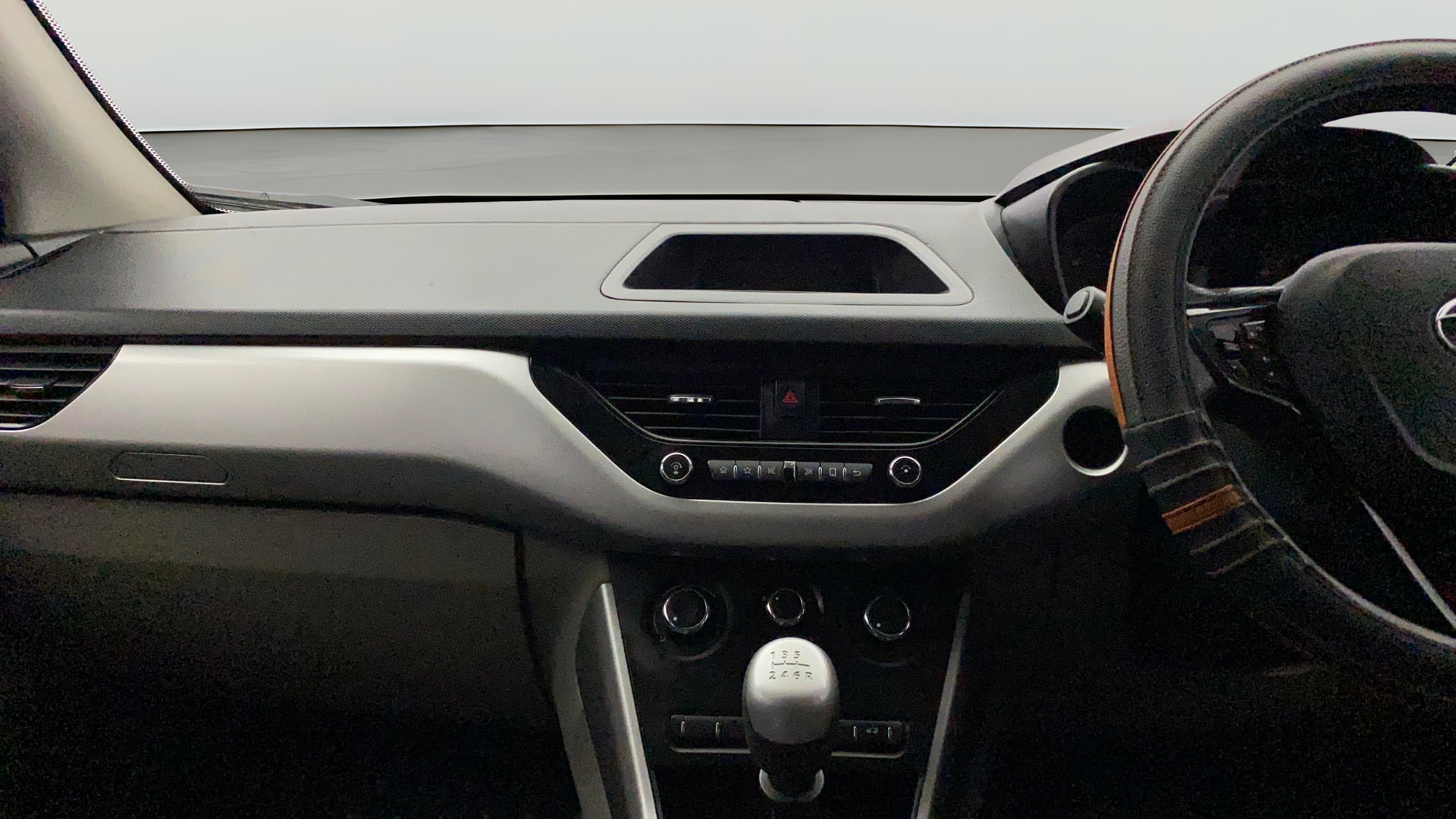 View 2018 Tata Nexon Revotron XM Image 17 Used 2018 Tata Nexon Revotron XM Image 17