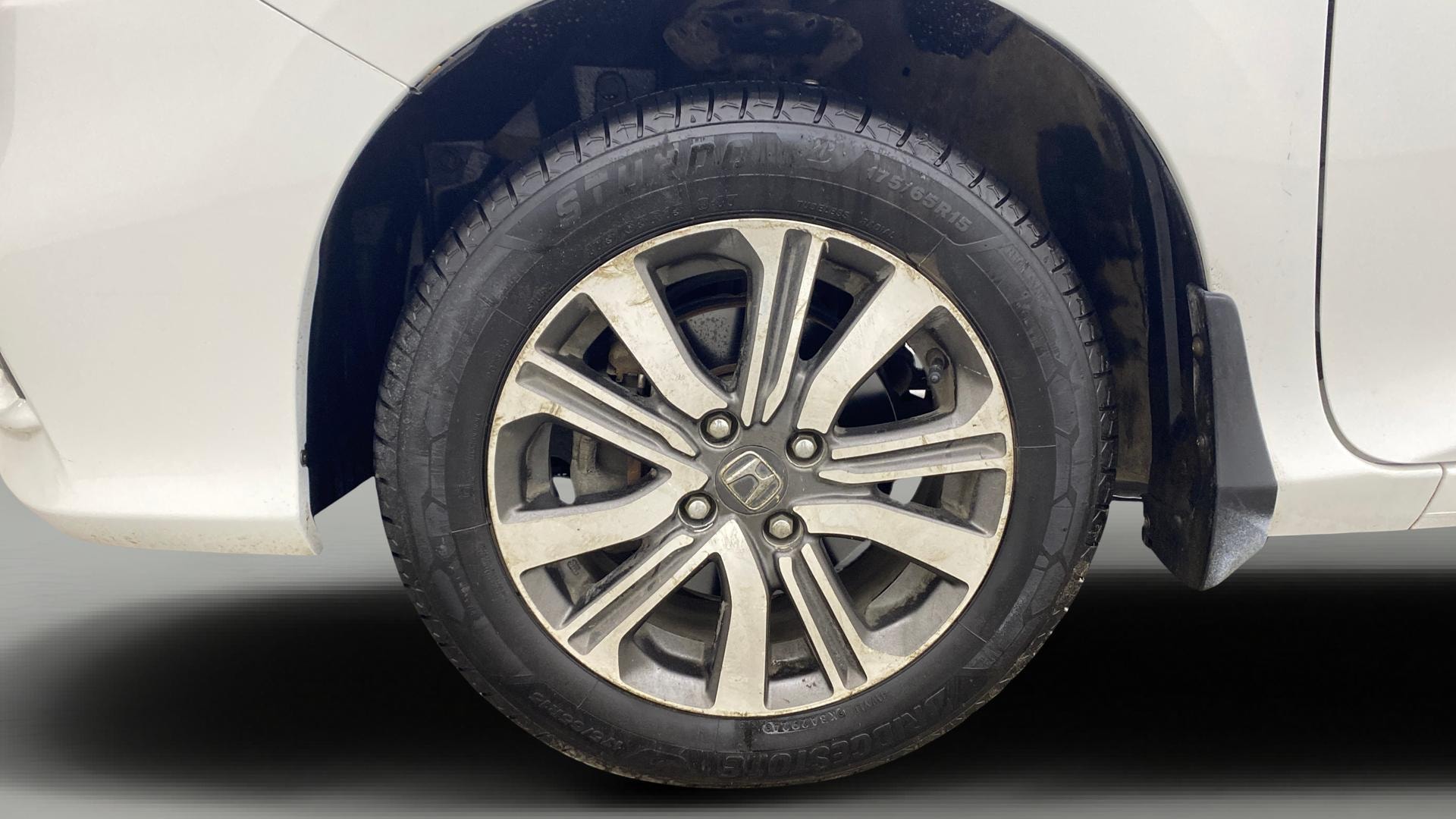View 2022 Honda City ZX MT Diesel Anniversary Edition Image 29 Used 2022 Honda City ZX MT Diesel Anniversary Edition Image 29