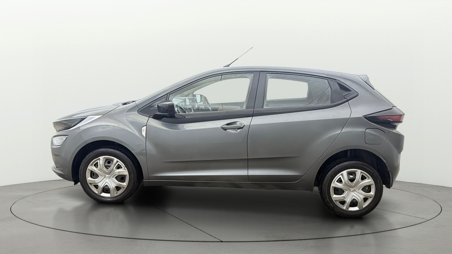 View 2022 Tata Altroz XT Petrol Image 6 Used 2022 Tata Altroz XT Petrol Image 6