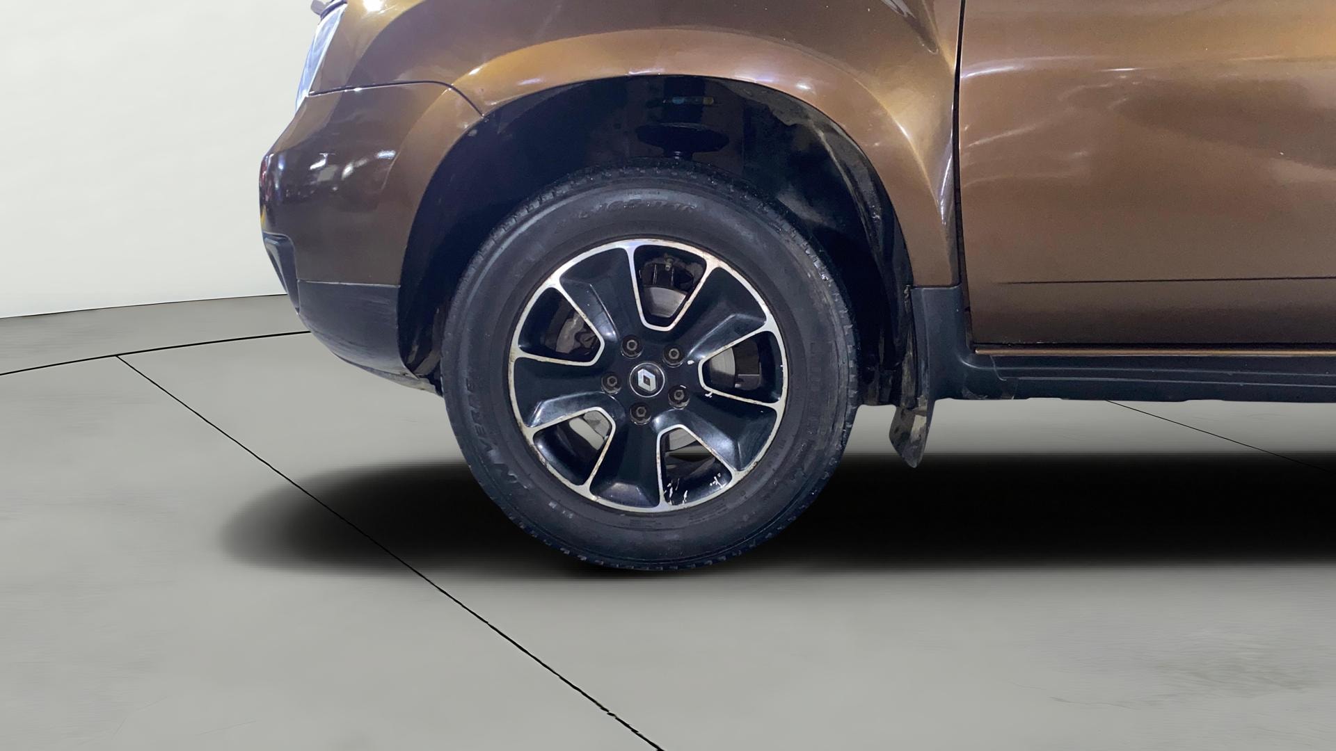 View 2019 Renault Duster 85 PS RXS 4X2 MT Image 27 Used 2019 Renault Duster 85 PS RXS 4X2 MT Image 27