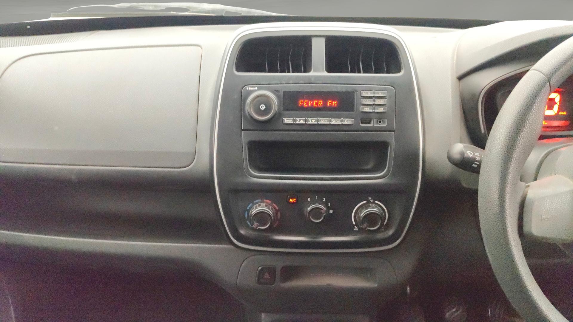 View 2016 Renault Kwid RXL Image 17 Used 2016 Renault Kwid RXL Image 17
