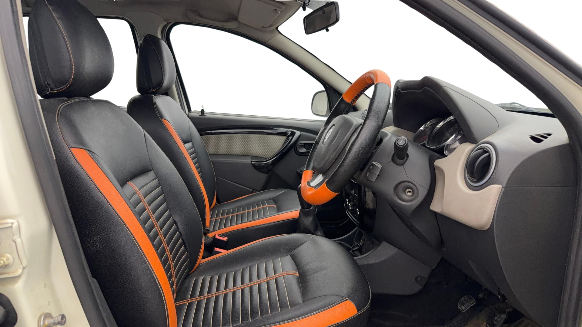 View 2016 Renault Duster Diesel 110PS RXZ AMT Image 25 Used 2016 Renault Duster Diesel 110PS RXZ AMT Image 25