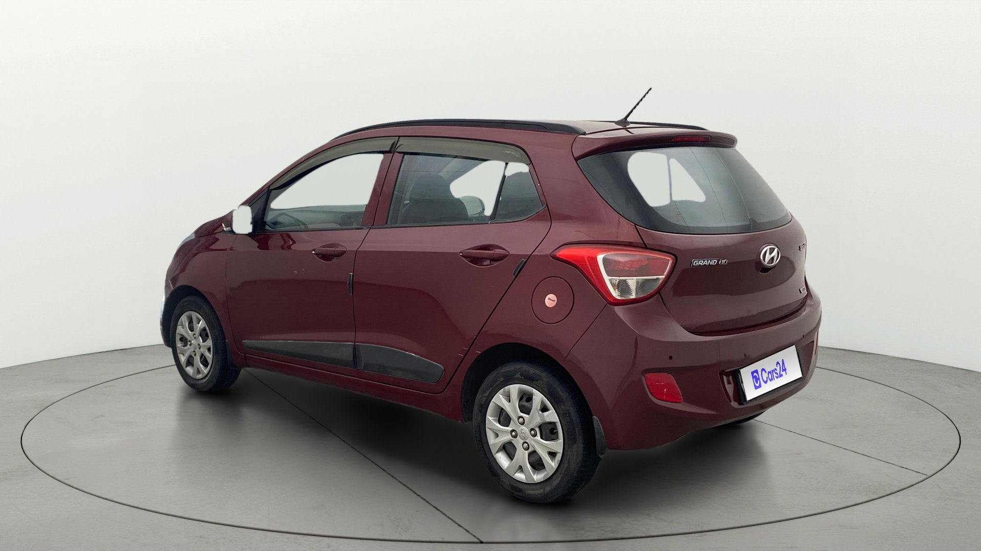 View 2016 Hyundai Grand i10 1.1 Sportz Diesel Image 2 Used 2016 Hyundai Grand i10 1.1 Sportz Diesel Image 2