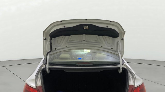View Hyundai Fluidic Verna Image 16 Used Hyundai Fluidic Verna Image 16
