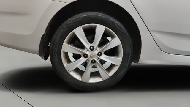 View Hyundai Fluidic Verna Image 24 Used Hyundai Fluidic Verna Image 24