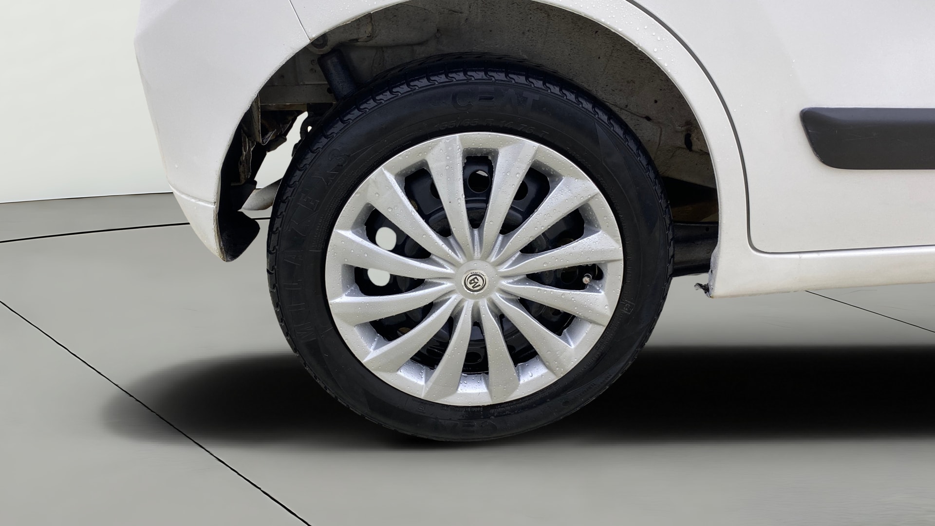 View 2015 Maruti Suzuki 1000 Base Variant Image 23 Used 2015 Maruti Suzuki 1000 Base Variant Image 23