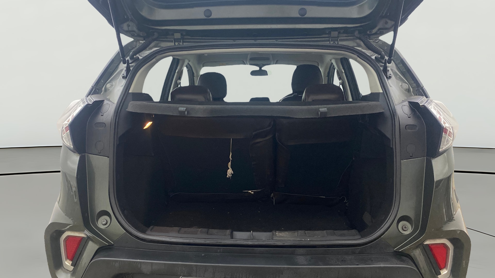 View 2022 Tata Nexon XZ Plus Diesel Image 38 Used 2022 Tata Nexon XZ Plus Diesel Image 38