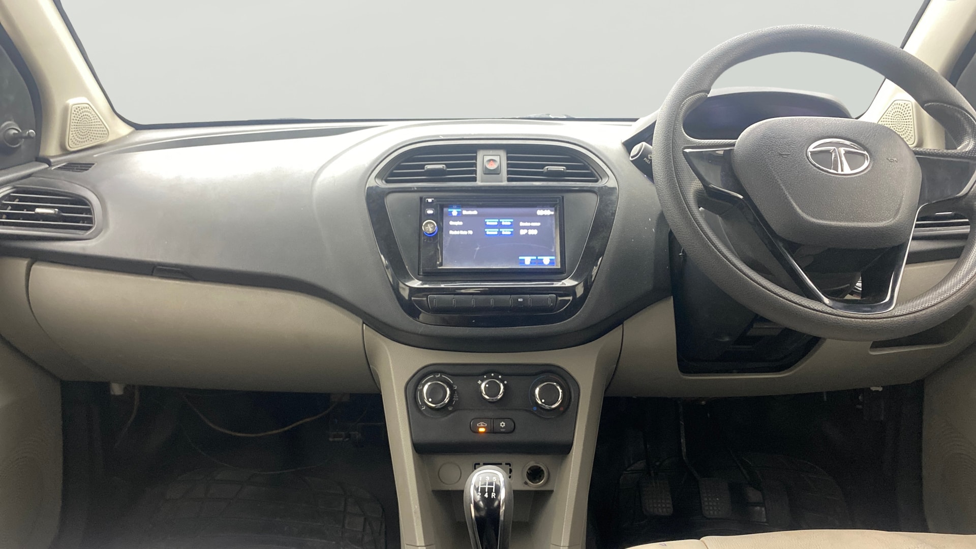 View 2019 Tata Tiago Revotorq XB Image 17 Used 2019 Tata Tiago Revotorq XB Image 17