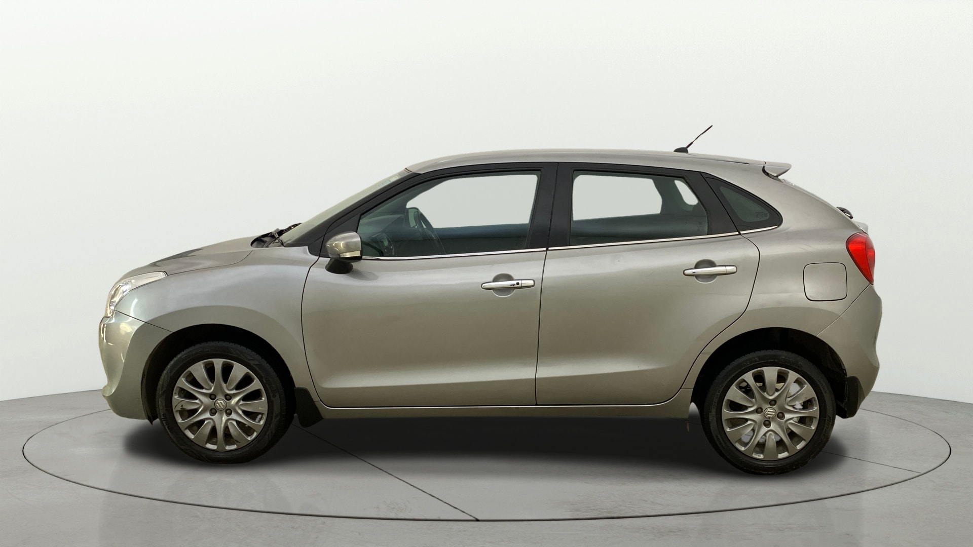 View 2017 Maruti Suzuki 1000 Base Variant Image 25 Used 2017 Maruti Suzuki 1000 Base Variant Image 25