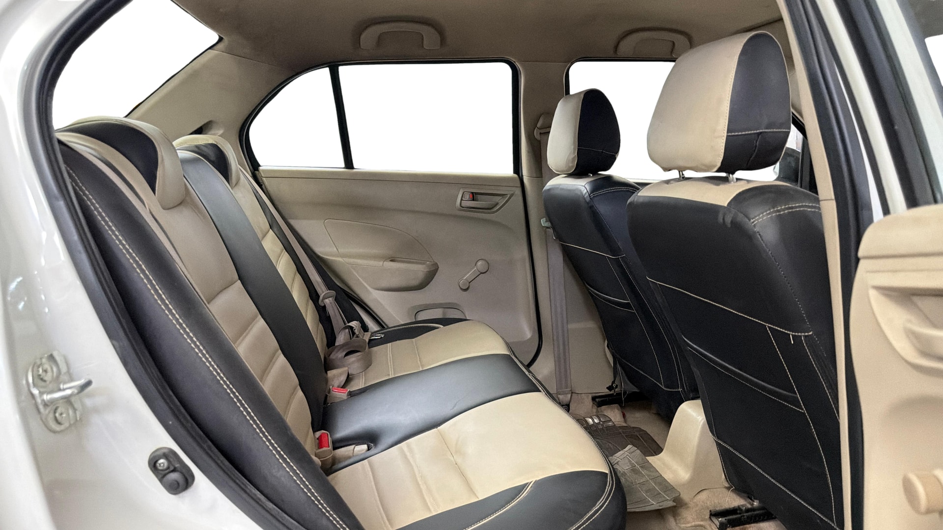View 2015 Maruti Suzuki 1000 Base Variant Image 28 Used 2015 Maruti Suzuki 1000 Base Variant Image 28