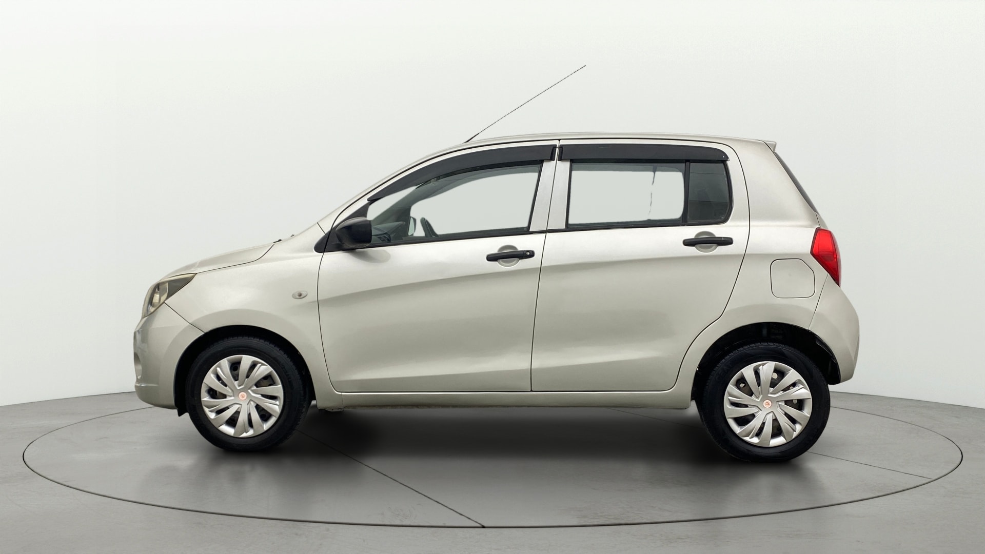 View 2015 Maruti Suzuki 1000 Base Variant Image 5 Used 2015 Maruti Suzuki 1000 Base Variant Image 5
