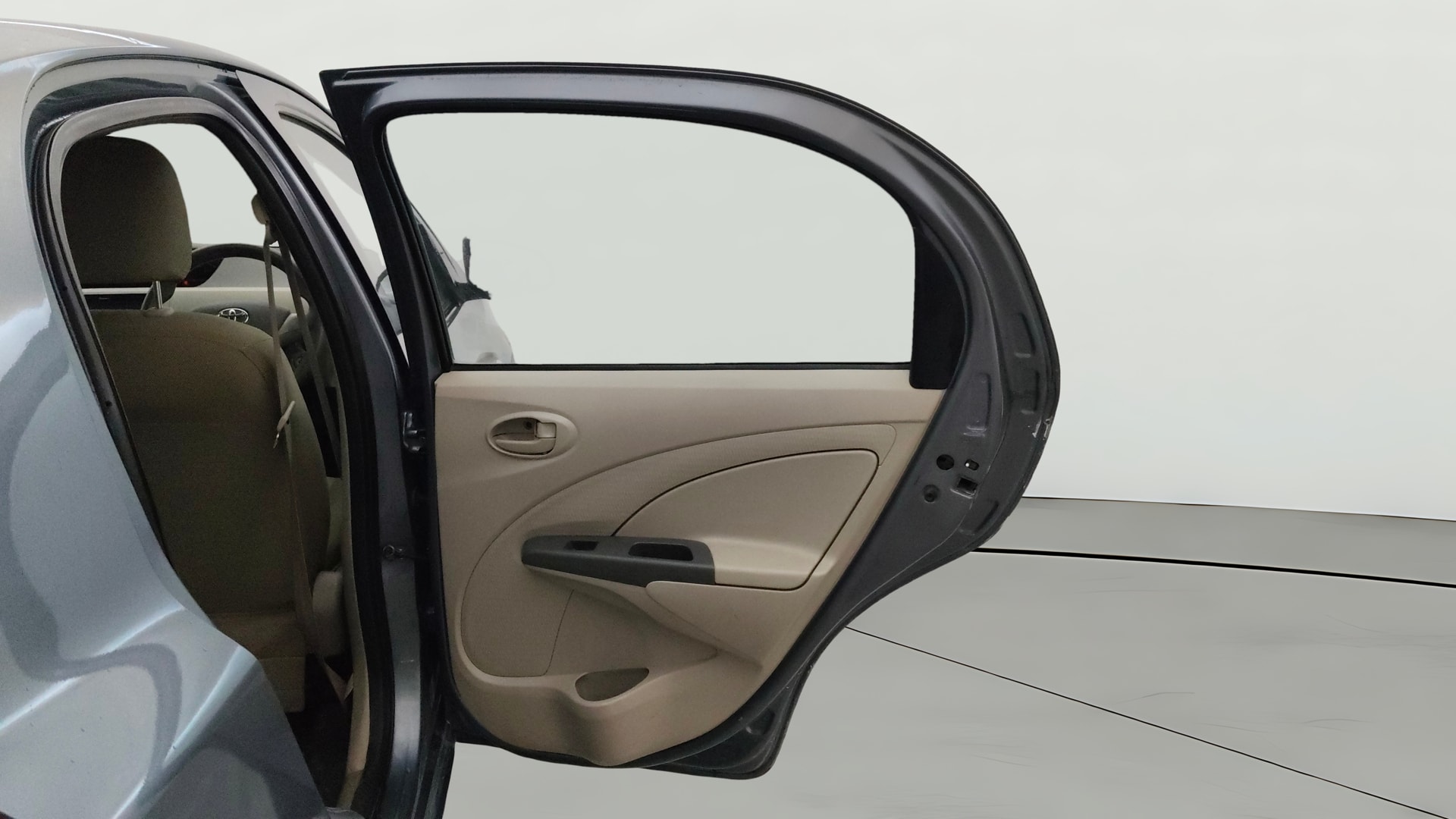 View 2015 Toyota Etios Liva G Image 7 Used 2015 Toyota Etios Liva G Image 7