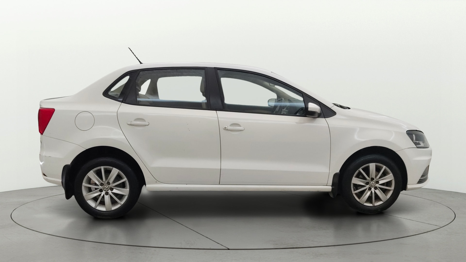 View 2017 Volkswagen Ameo 1.2L MPI Petrol Comfortline Image 8 Used 2017 Volkswagen Ameo 1.2L MPI Petrol Comfortline Image 8