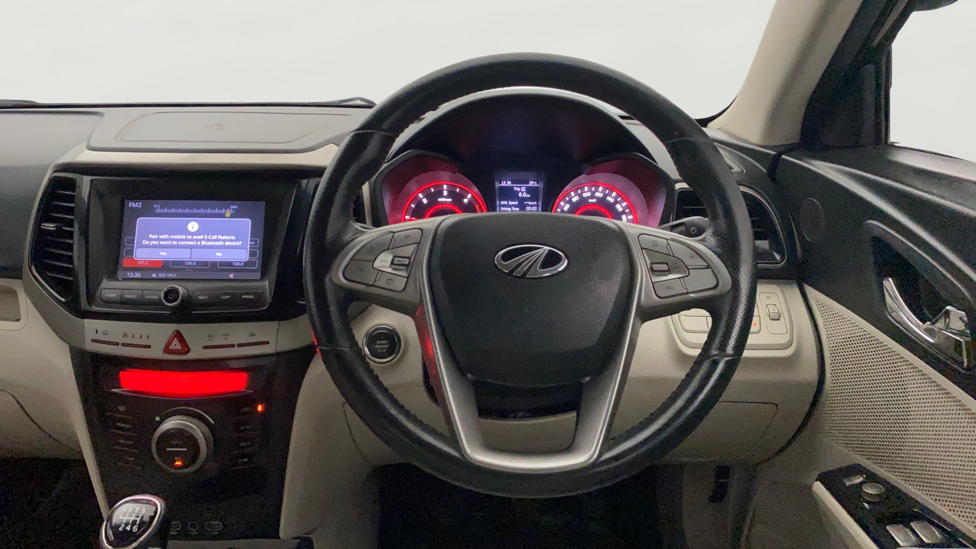 View 2019 Mahindra XUV300 W4 Petrol BS IV Image 14 Used 2019 Mahindra XUV300 W4 Petrol BS IV Image 14