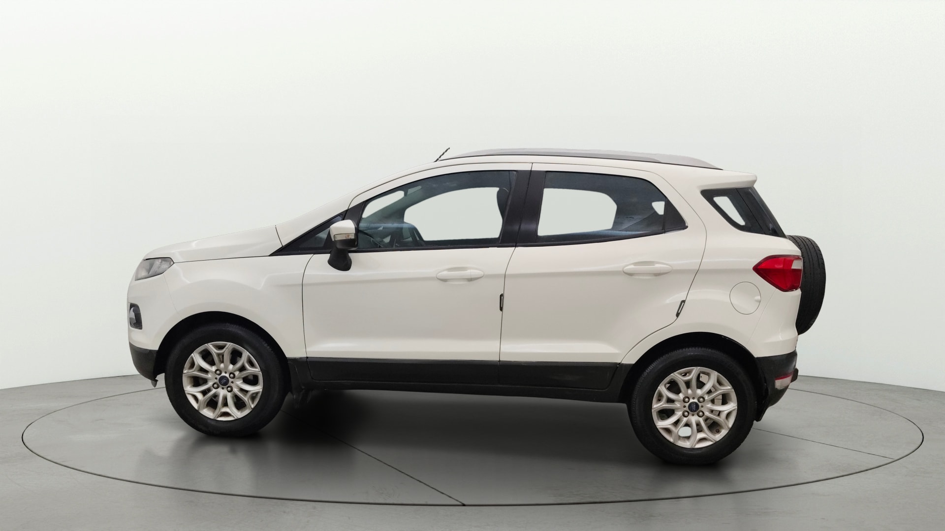 View 2015 Ford EcoSport 1.5 TDCi Diesel Ambiente BS IV Image 5 Used 2015 Ford EcoSport 1.5 TDCi Diesel Ambiente BS IV Image 5