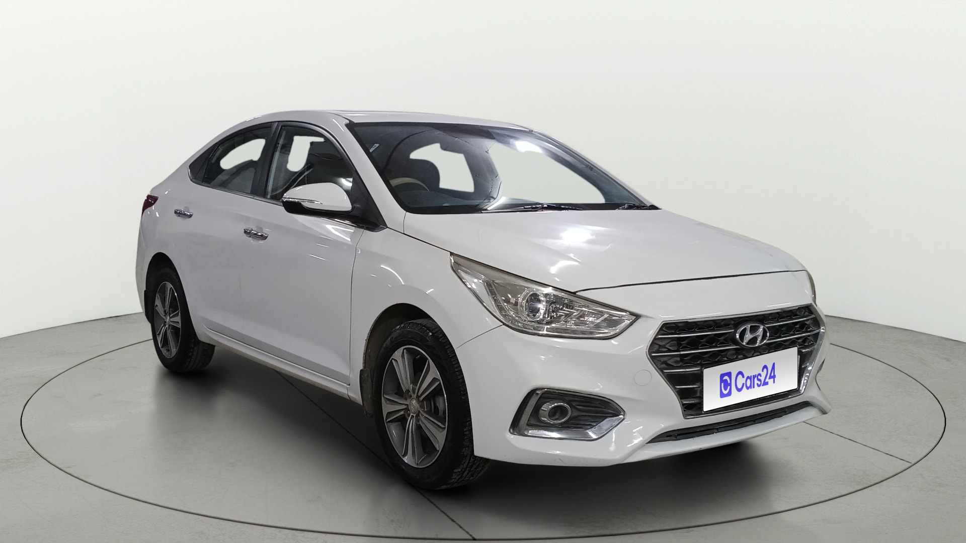 View 2018 Hyundai Verna 1.6 VTVT SX (O) Image 39 Used 2018 Hyundai Verna 1.6 VTVT SX (O) Image 39
