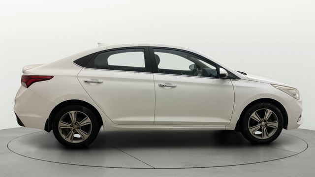 View Hyundai Verna Image 9 Used Hyundai Verna Image 9