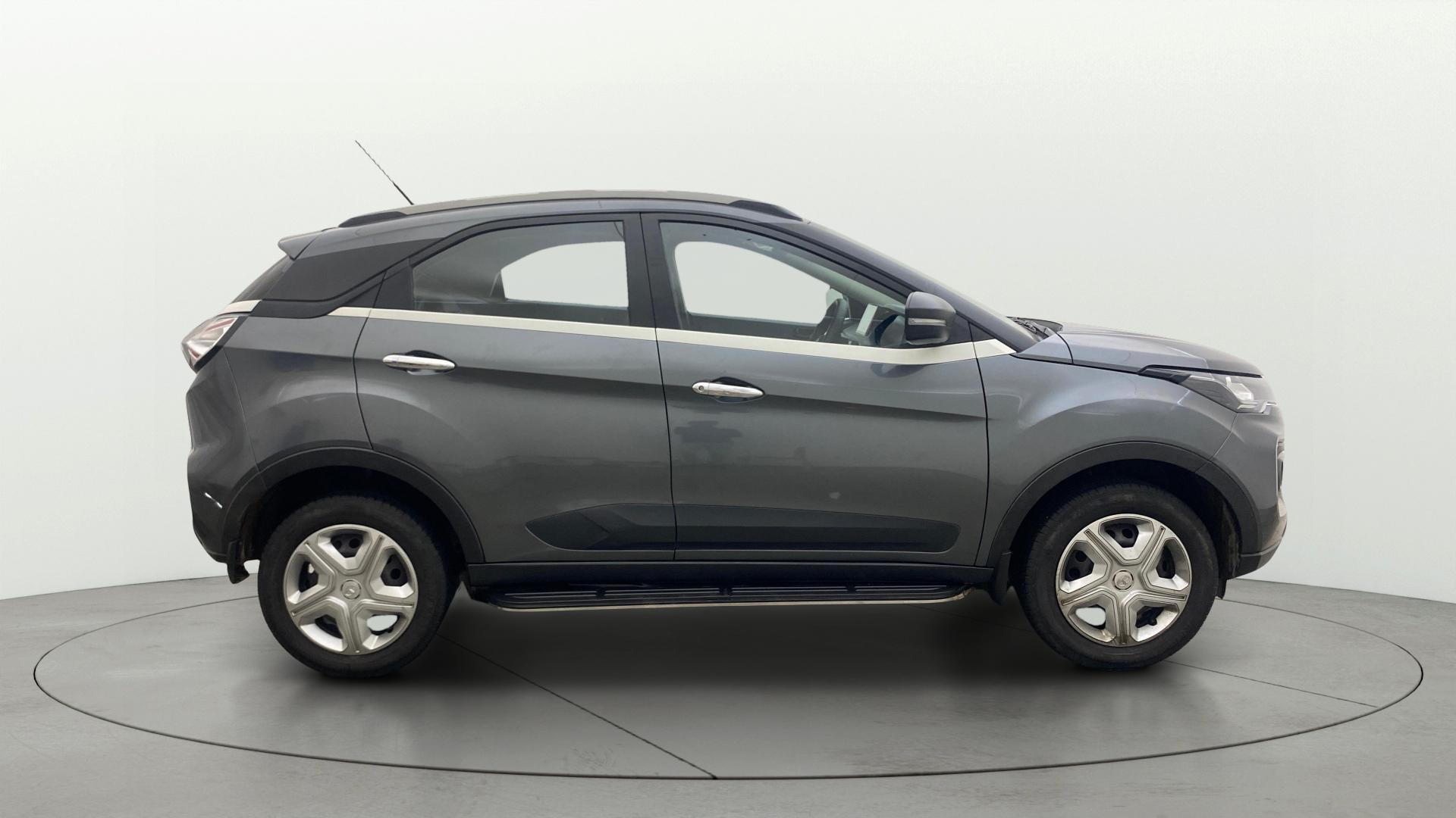View 2023 Tata Nexon Revotron XM Image 8 Used 2023 Tata Nexon Revotron XM Image 8
