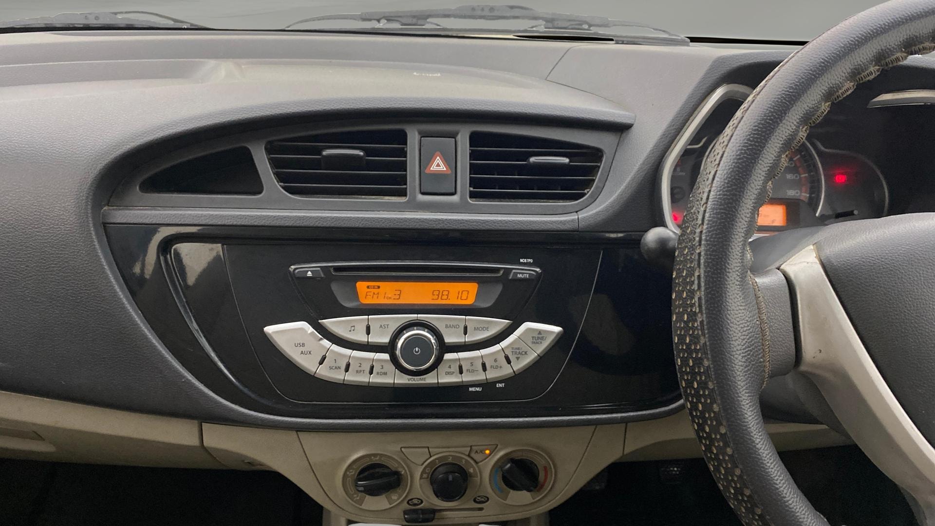 View 2016 Maruti Suzuki Alto K10 LX Image 17 Used 2016 Maruti Suzuki Alto K10 LX Image 17
