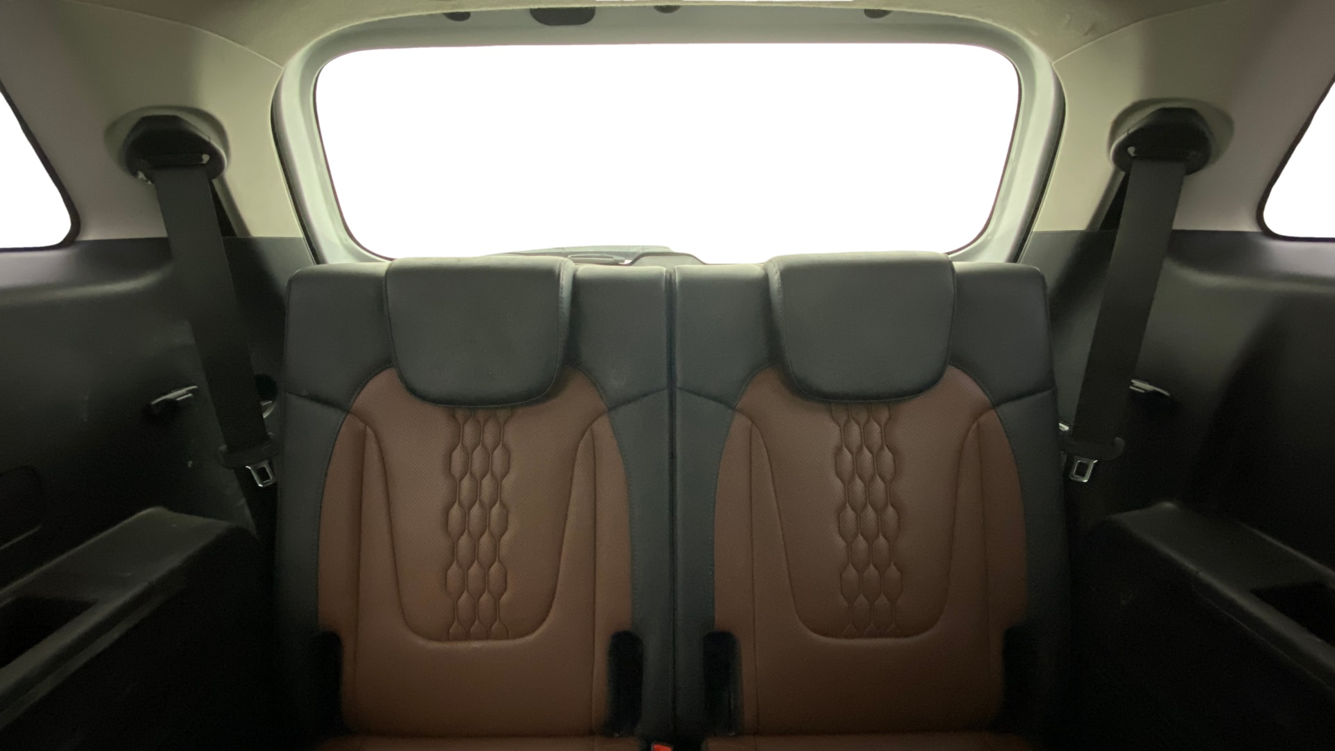 View 2022 Hyundai Alcazar Prestige 6 Seater MT Petrol Image 10 Used 2022 Hyundai Alcazar Prestige 6 Seater MT Petrol Image 10