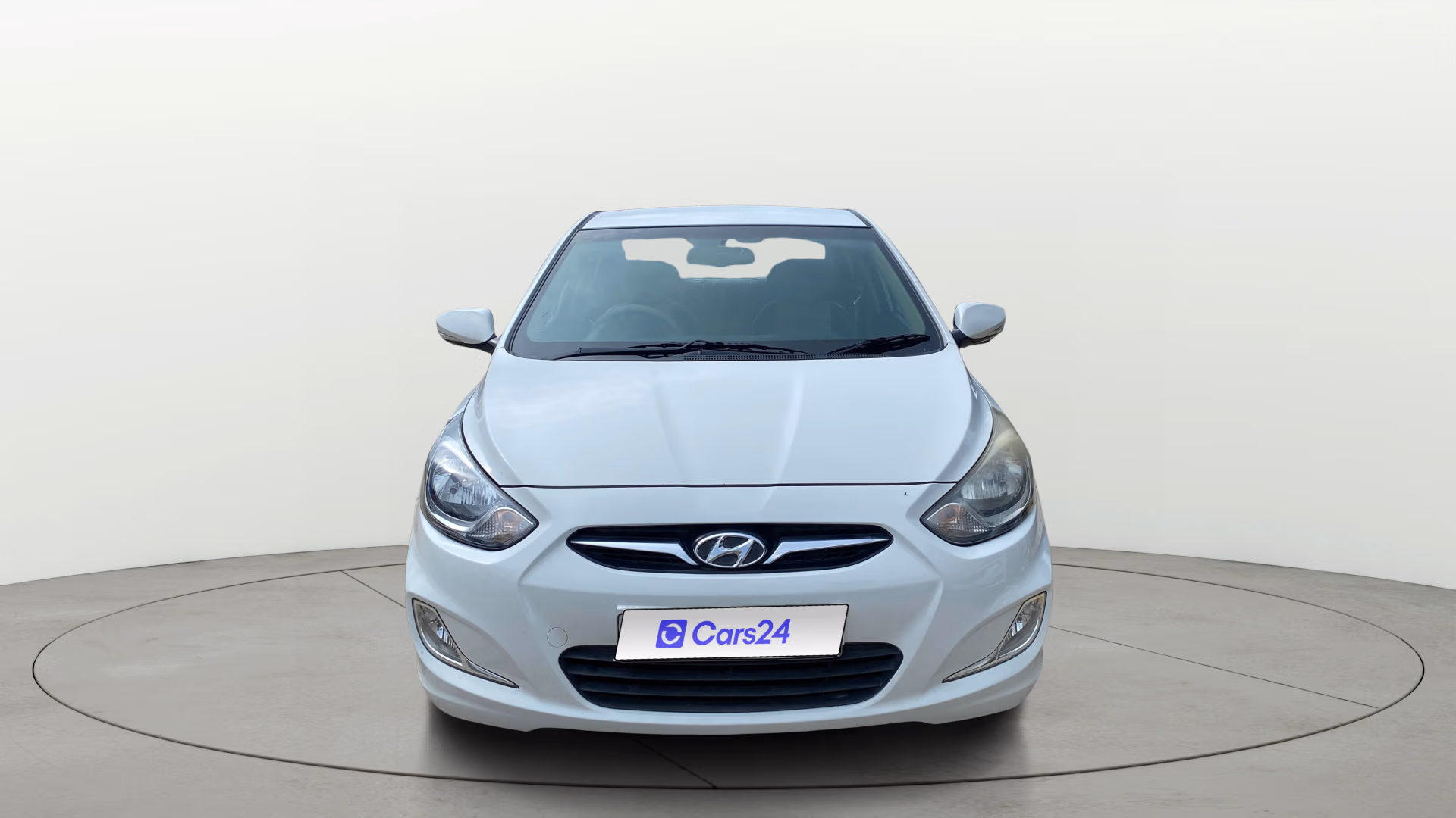View 2014 Hyundai Fluidic Verna 1.6 VTVT SX Image 1 Used 2014 Hyundai Fluidic Verna 1.6 VTVT SX Image 1