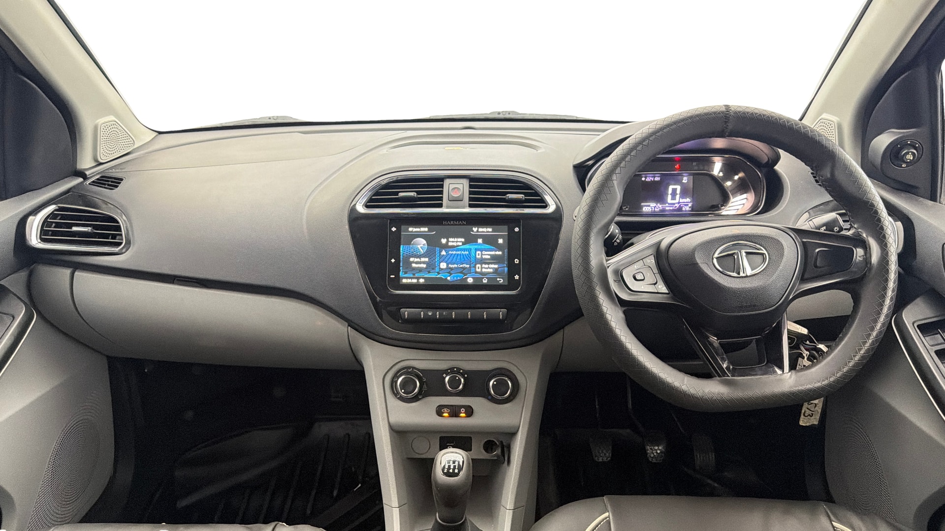 View 2021 Tata Tiago Revotorq XB Image 29 Used 2021 Tata Tiago Revotorq XB Image 29