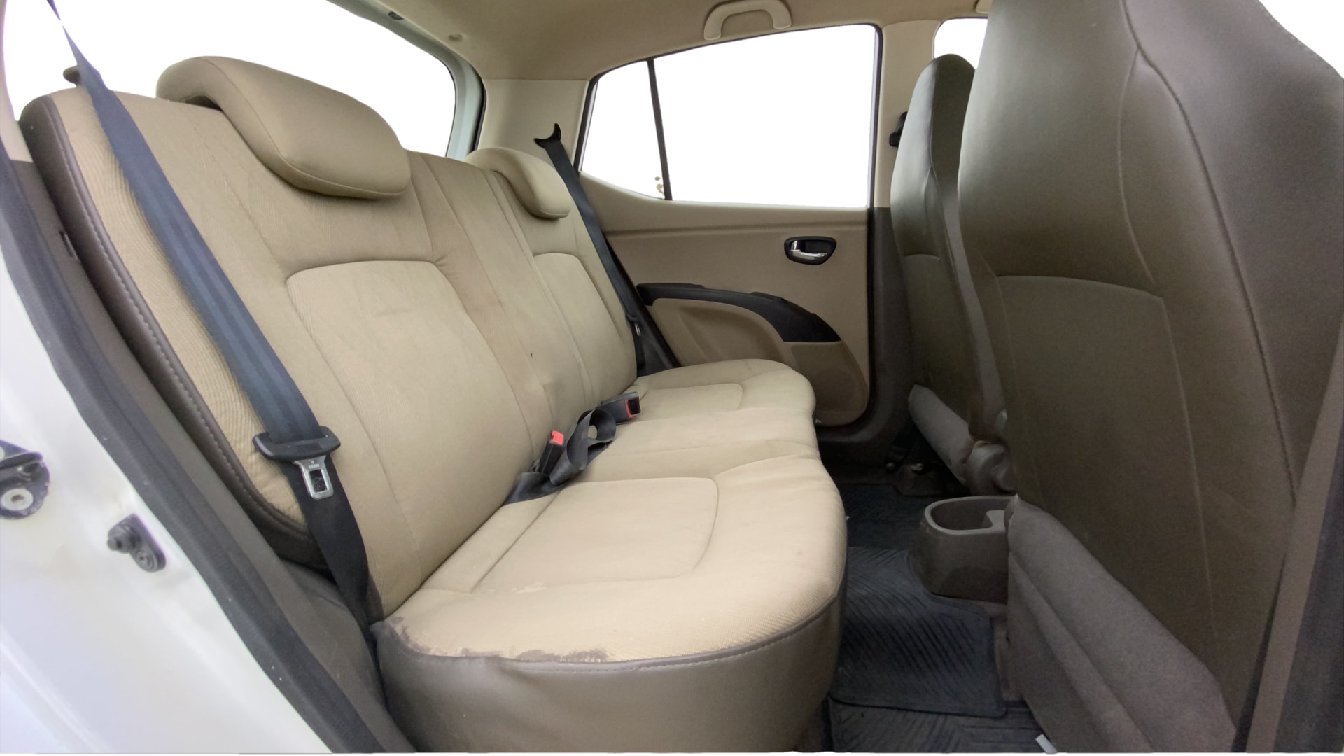 View 2013 Hyundai i10 1.2 Sportz AT Image 34 Used 2013 Hyundai i10 1.2 Sportz AT Image 34