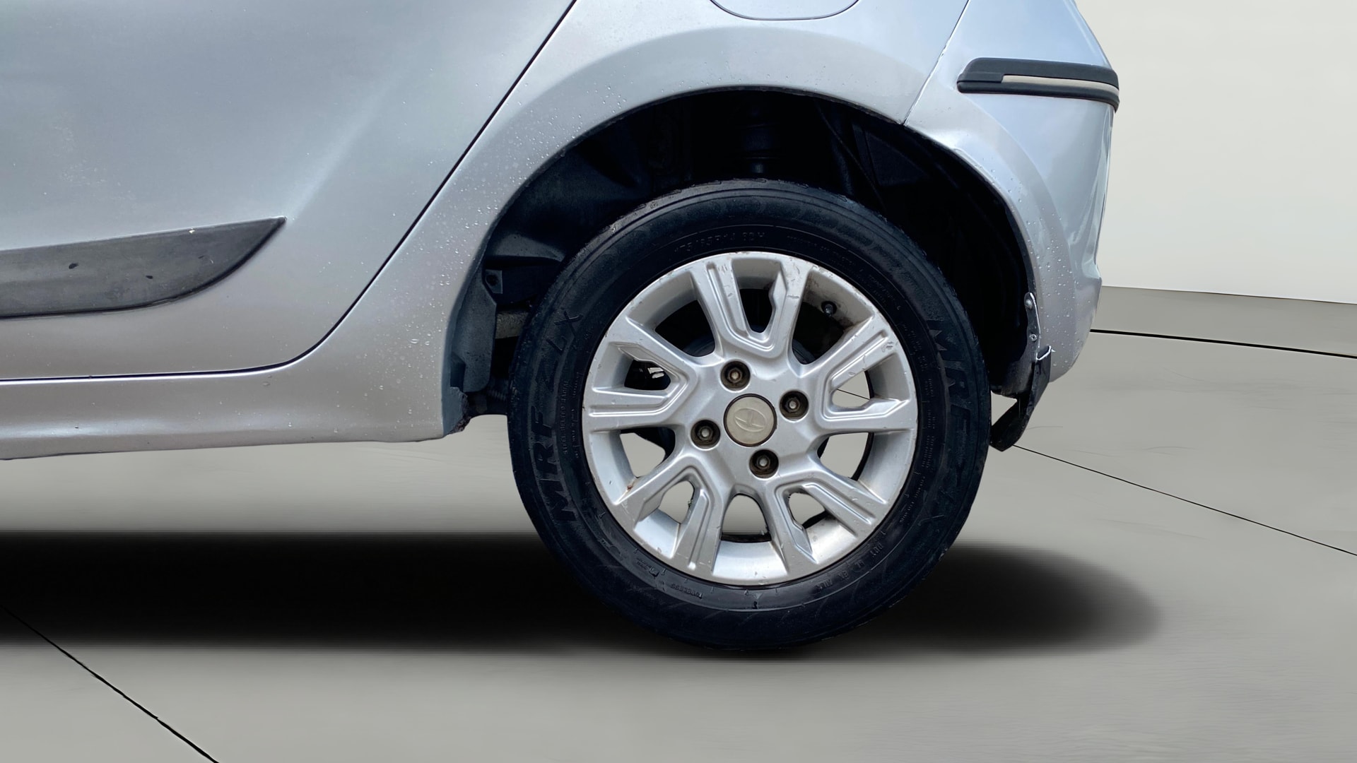View 2018 Tata Tiago Revotorq XB Image 11 Used 2018 Tata Tiago Revotorq XB Image 11