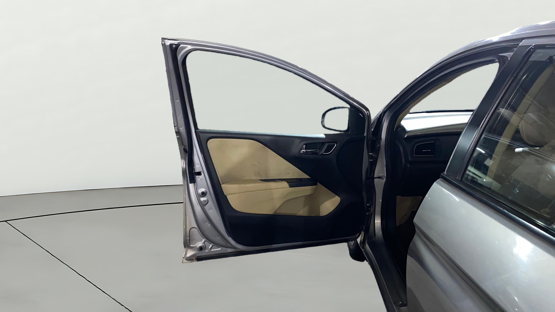 View 2019 Honda City ZX MT Diesel Anniversary Edition Image 32 Used 2019 Honda City ZX MT Diesel Anniversary Edition Image 32