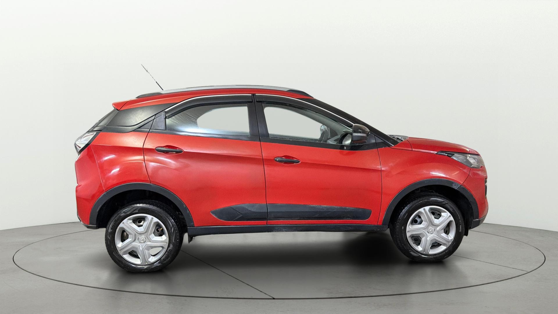 View 2020 Tata Nexon Revotron XM Image 8 Used 2020 Tata Nexon Revotron XM Image 8