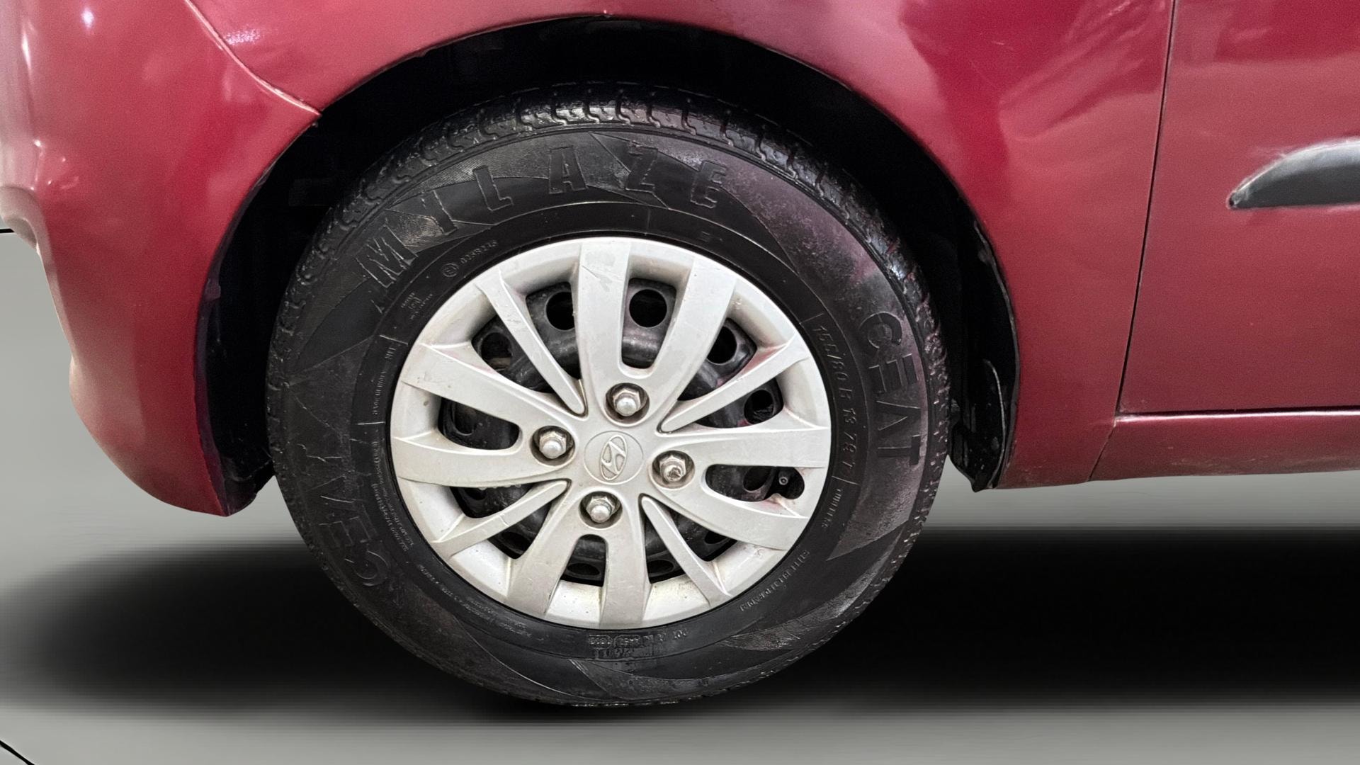View 2015 Hyundai Grand i10 1.2 Sportz(O) Petrol Image 33 Used 2015 Hyundai Grand i10 1.2 Sportz(O) Petrol Image 33