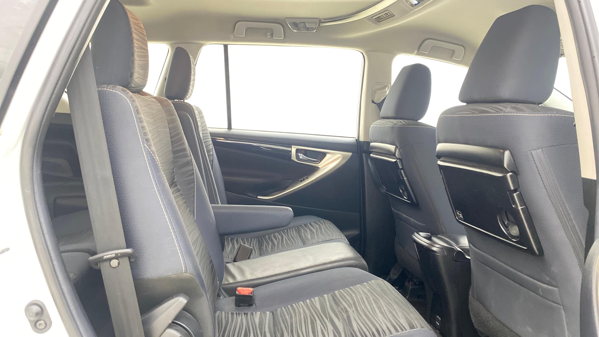 View 2023 Toyota Innova Crysta 2.7 VX MT 7-Seater BS IV Image 30 Used 2023 Toyota Innova Crysta 2.7 VX MT 7-Seater BS IV Image 30